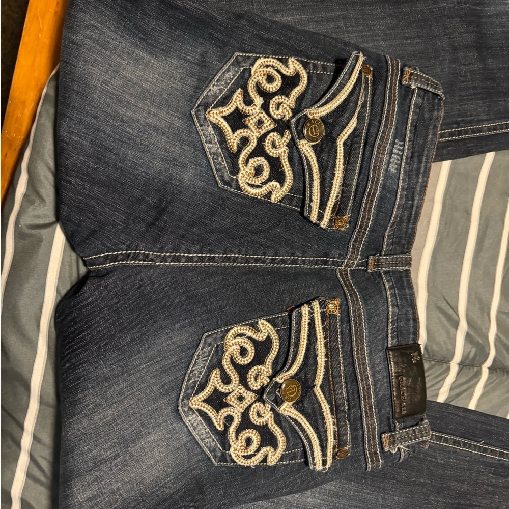 Women's Blue Jeans with Embroidered Pockets